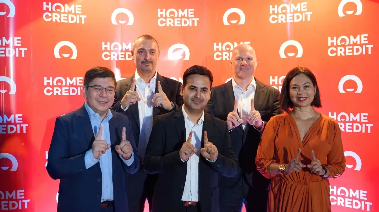 Home Credit Philippines executives